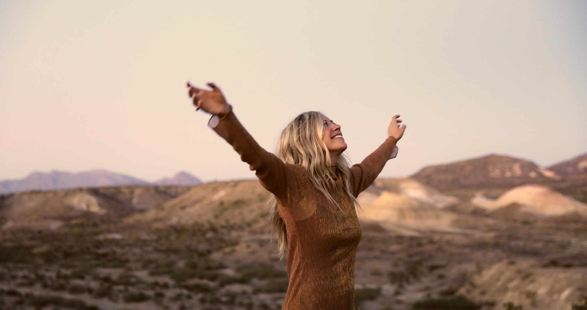 Ellie Holcomb