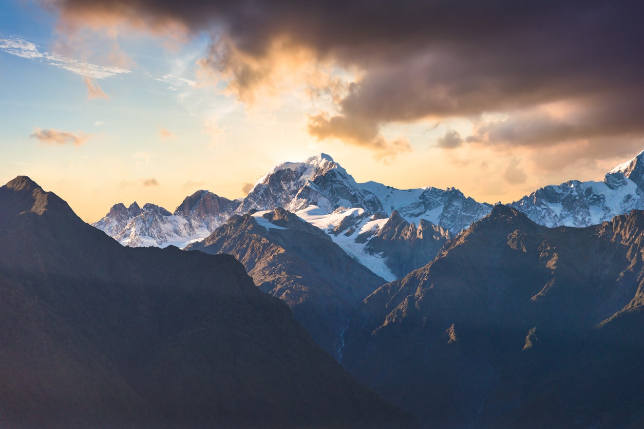 Mountains against the background of the rising sun